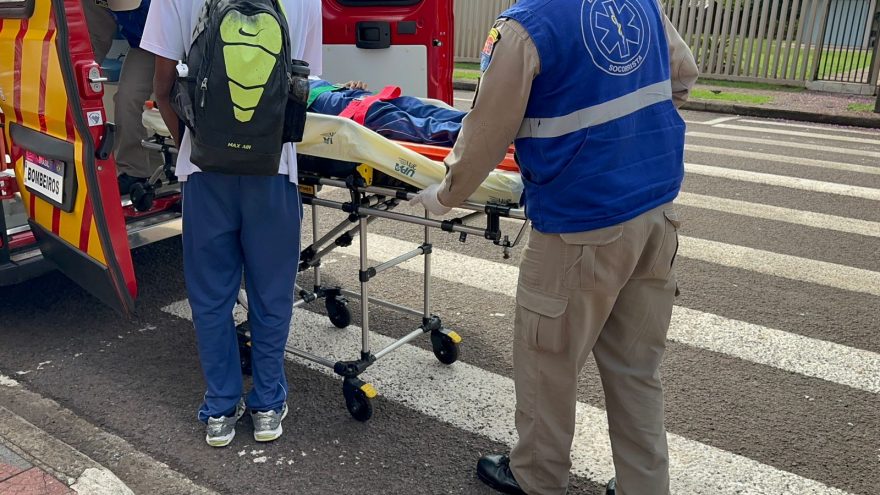 Siate atende adolescente ferido na Rua Mato Grosso