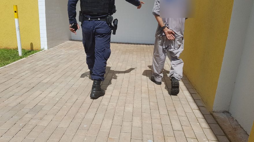 Com mandado de prisão em aberto, homem é detido pela Guarda Municipal