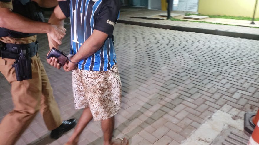 Homem é preso após mostrar órgão genital em via pública em Ibema