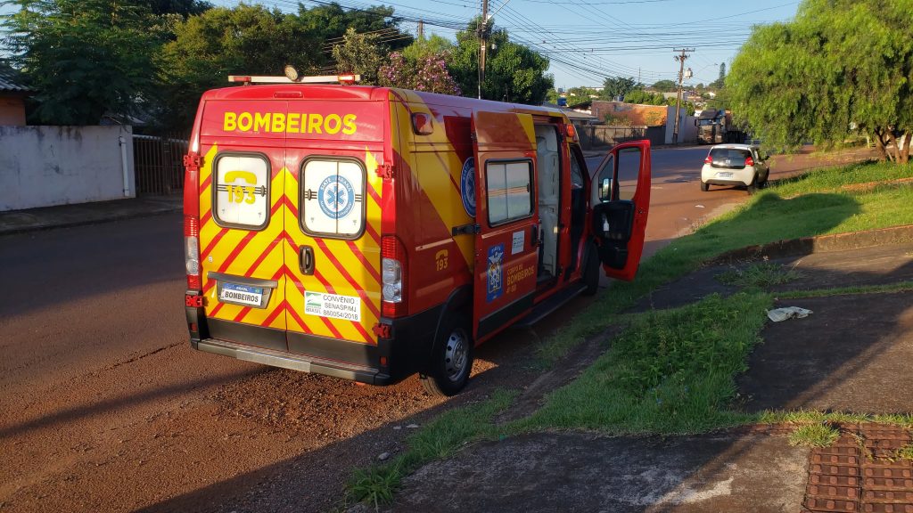Homem chama Siate dizendo ter sofrido queda, mas precisava de ajuda para guardar a moto, no Brasília