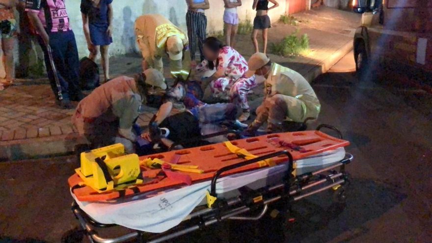 Casal fica ferido em acidente na Rua Adolfo Garcia no Brasmadeira