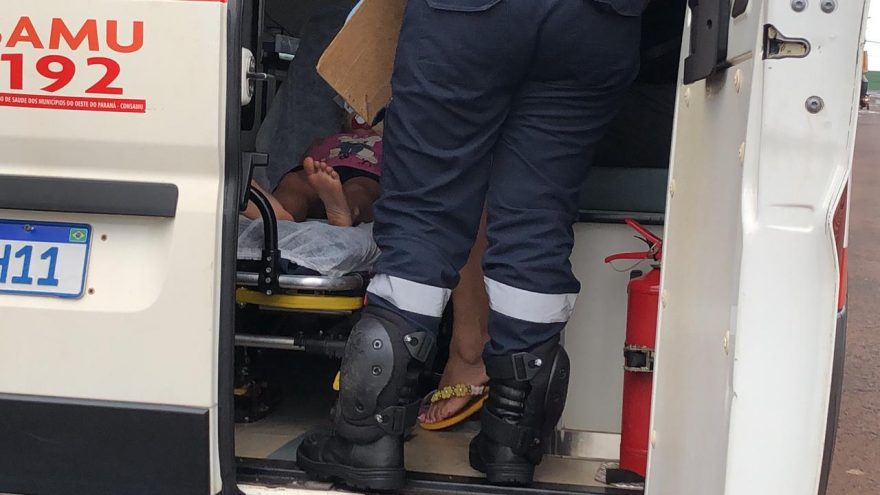Menina corta a boca com canudo de papel e é socorrida pelo Samu no Riviera
