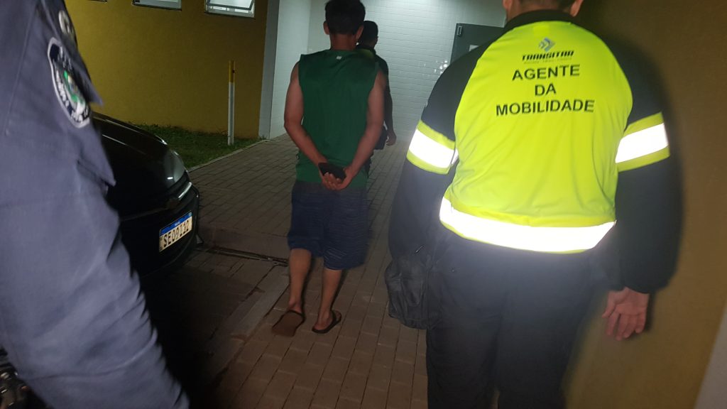 Condutor é detido por embriaguez ao volante no Universitário