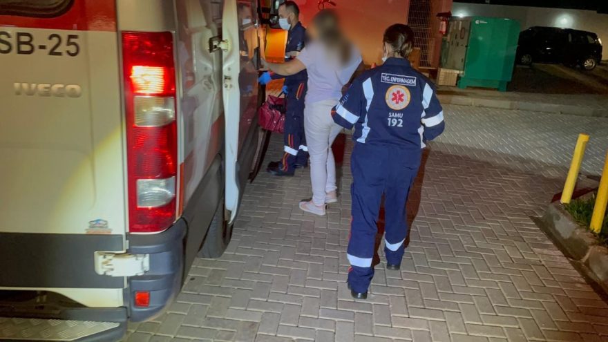Gestante é atendida pelo Samu após ter sido agredida