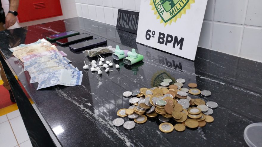 Condutor é detido acusado de tráfico de drogas no bairro Santa Felicidade