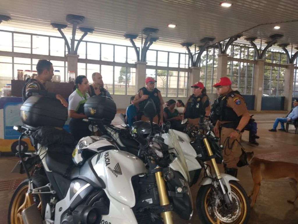 Operação contra uso de cigarro eletrônico é realizada no Terminal Oeste