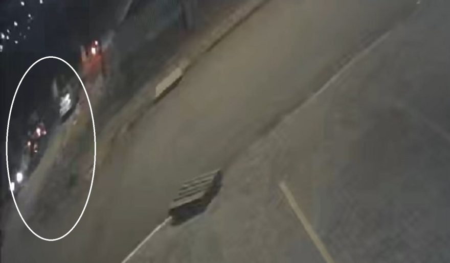 Câmera flagra acidente violento entre Ford Fiesta e Celta na rua Rio Tibagi