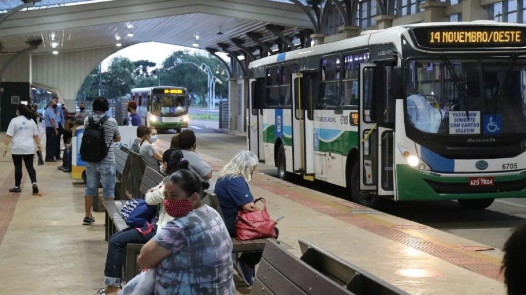 Validade do passe livre para idosos no transporte público passa de um para quatro anos