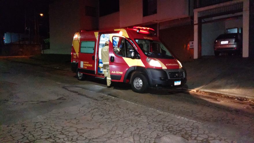 Homem que alega ter sido agredido enquanto estava na cadeia pública é atendido pelo Siate no Centro