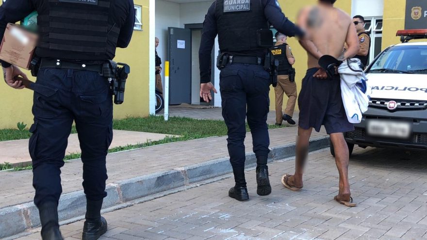 Churrasco cancelado! homem é preso por furtar carne e pão em supermercado
