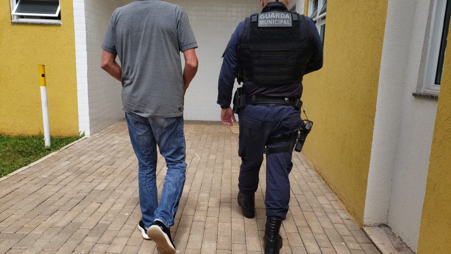 Homem é preso pela GM por estar devendo pensão alimentícia