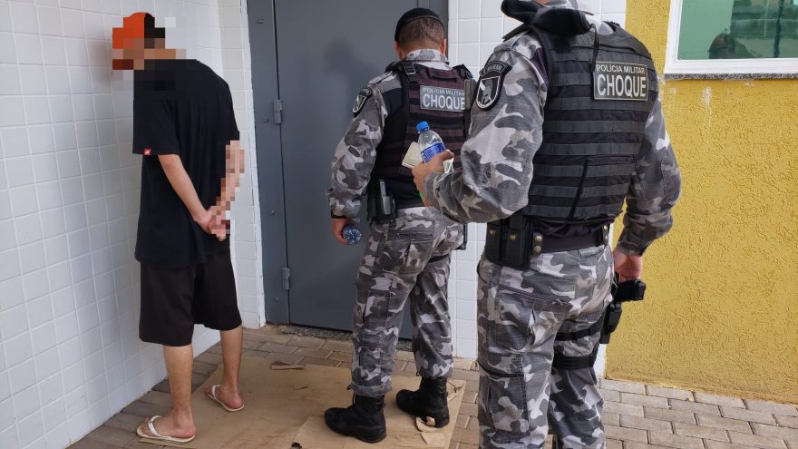 Adolescente é apreendido com crack e maconha no Santa Cruz