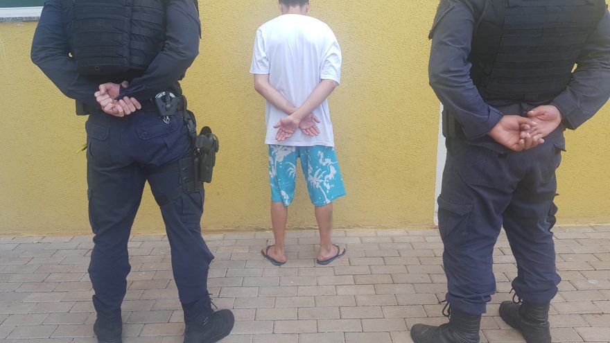 Foragido da justiça por porte ilegal de arma de foco é preso pela Guarda Municipal