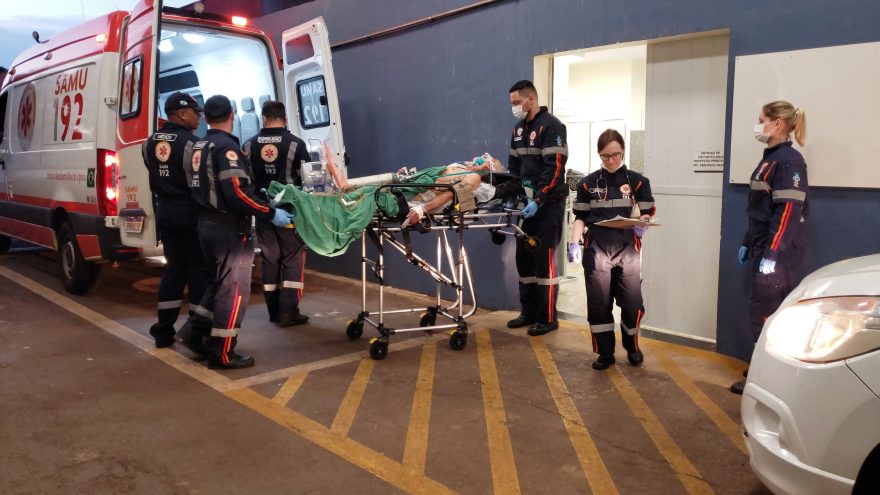 Idoso é transferido de helicóptero para Cascavel após sofrer Acidente Vascular Cerebral Hemorrágico