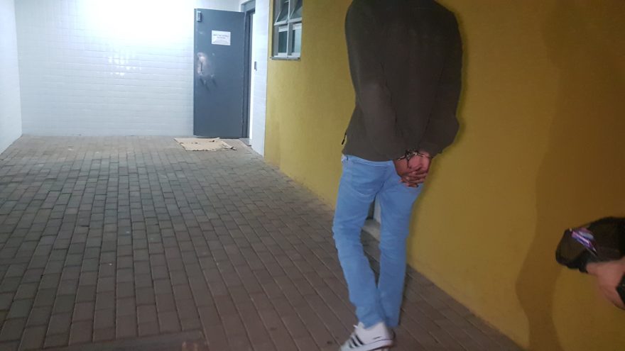 Testemunha de homicídio recebe mandado de prisão após não comparecer em duas audiências