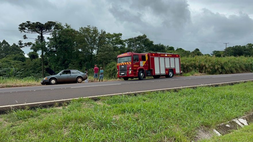 Princípio de incêndio em veículo mobiliza Corpo de Bombeiros à rodovia BR-467