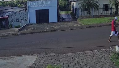 Imagem referente a Câmera registra momento em que homem é perseguido por atirador pouco antes de morrer