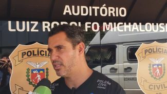 Homem que morreu na Rua São Roque foi pego desprevenido e crime tem características de execução