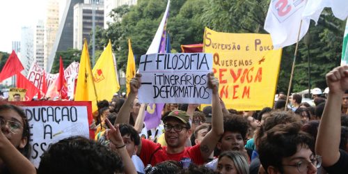 Imagem referente a Votação do relatório do Novo Ensino Médio é adiada para 2024