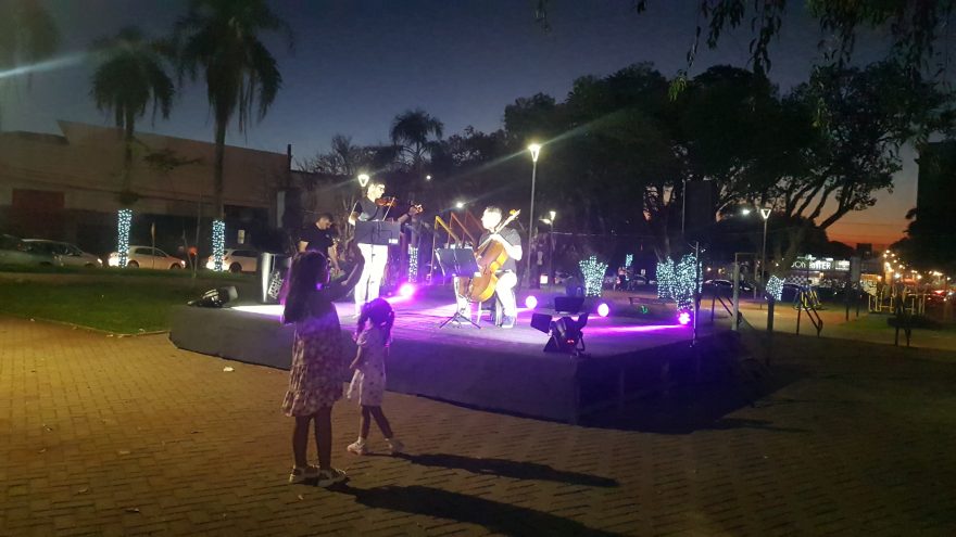 Feira do Pequeno Produtor recebe programação de Natal nesta terça-feira