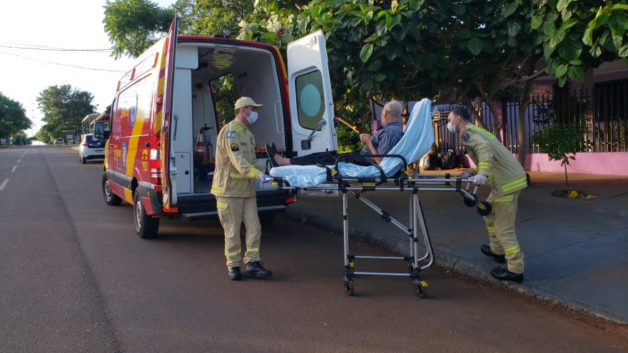Idoso, de 96 anos, é socorrido em residência no Santa Felicidade