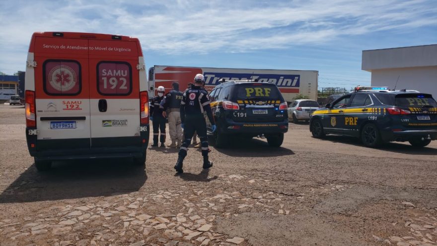 Em surto psiquiátrico, homem dirige de Santa Catarina até Cascavel e é parado pelas equipes do Samu e PRF
