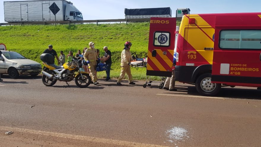 Em moto, casal de idosos com 72 anos se envolve em acidente às margens da BR-277