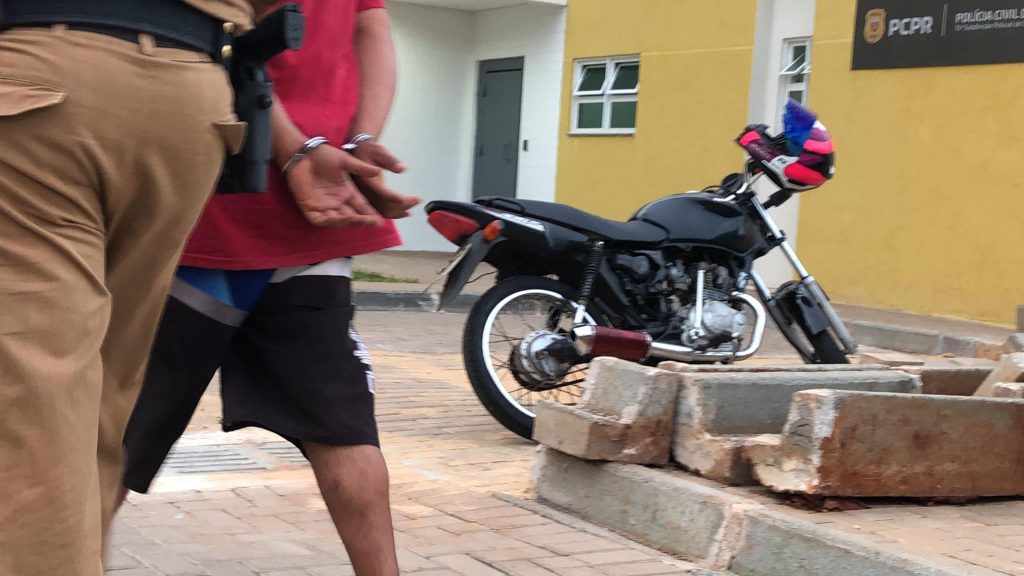 Jovem é detido com moto furtada em Cascavel