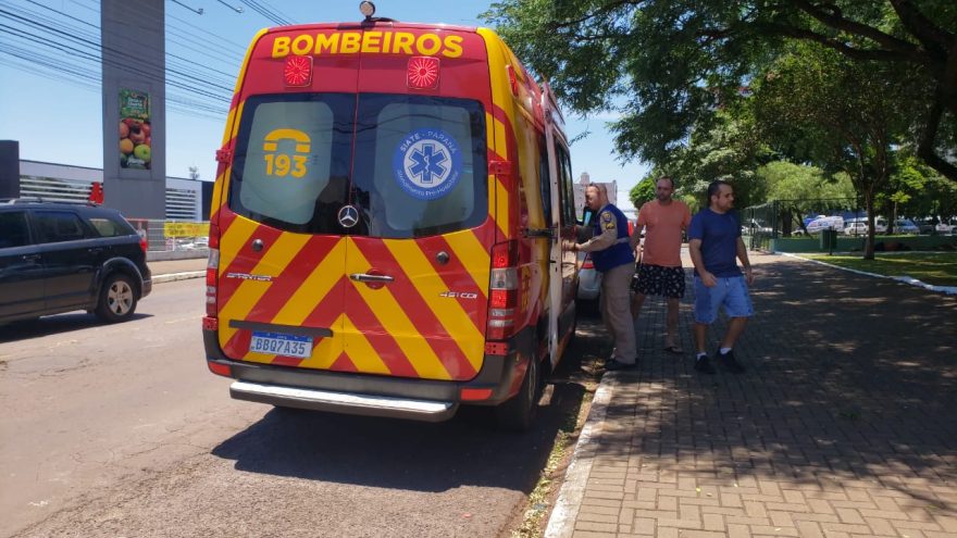 S10 e Suzuki se envolvem em colisão na Rua Juscelino Kubitschek esquina com Rua Paraná