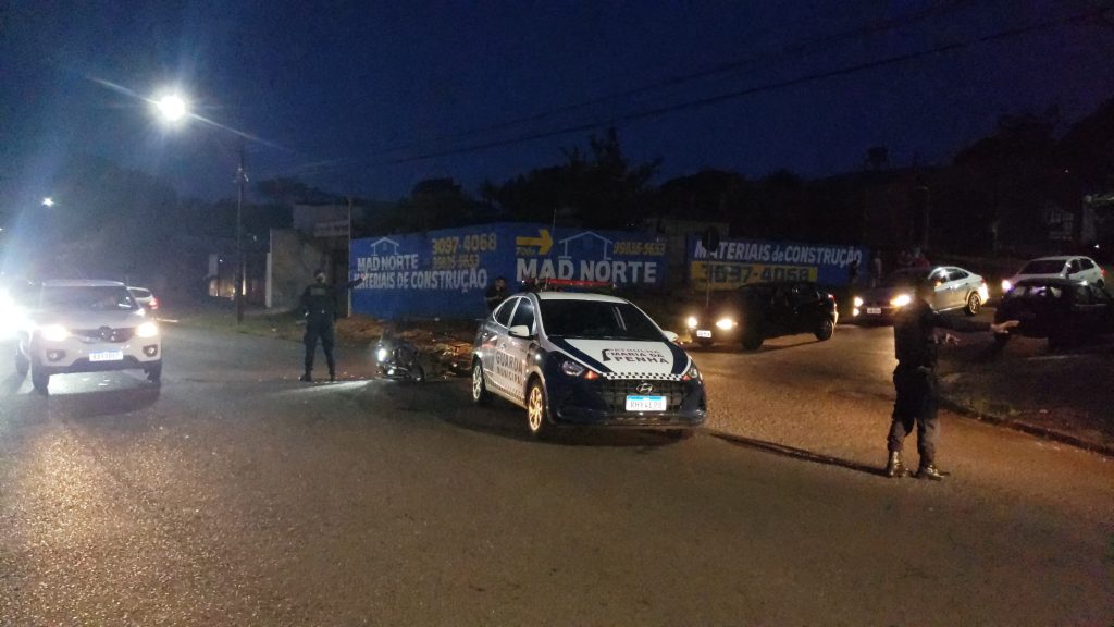 Motociclista fica ferido em acidente na Rua Jacarezinho
