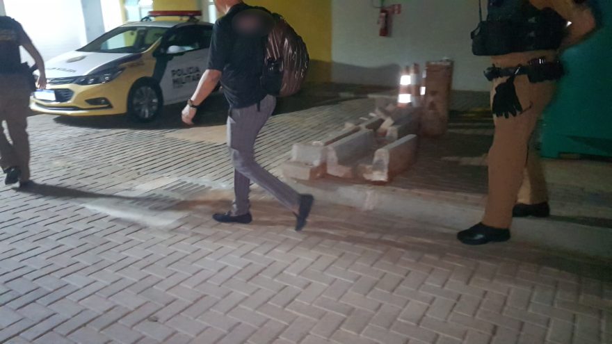 Após confusão durante desacordo, comerciante é preso no Centro