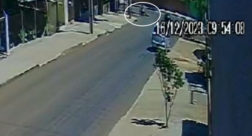 Câmera flagra acidente que deixou motociclista ferido no Brasmadeira