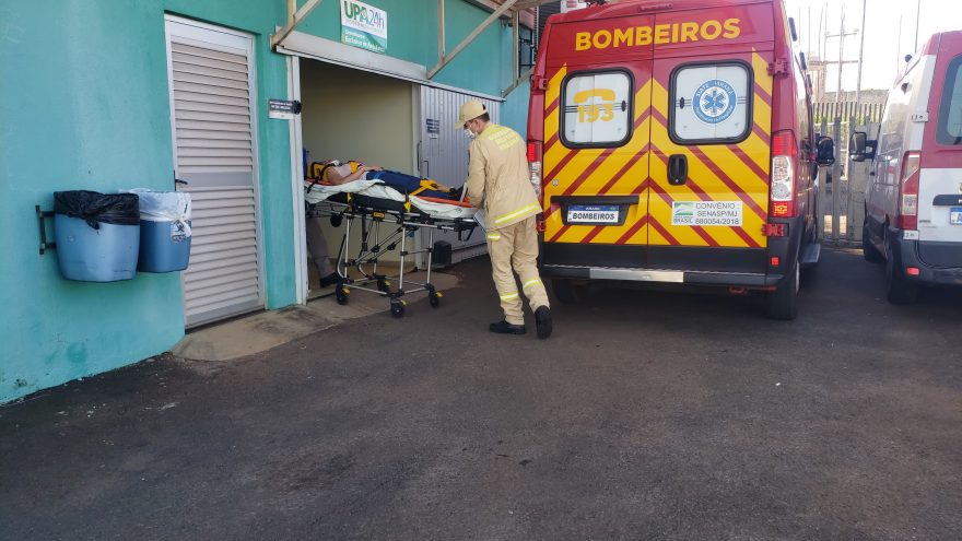 Bombeiros atendem vítima de acidente às margens da BR-277