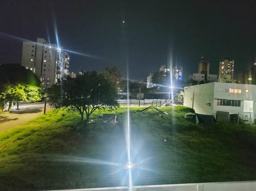 Internautas relatam invasão de terreno na Rua Manaus