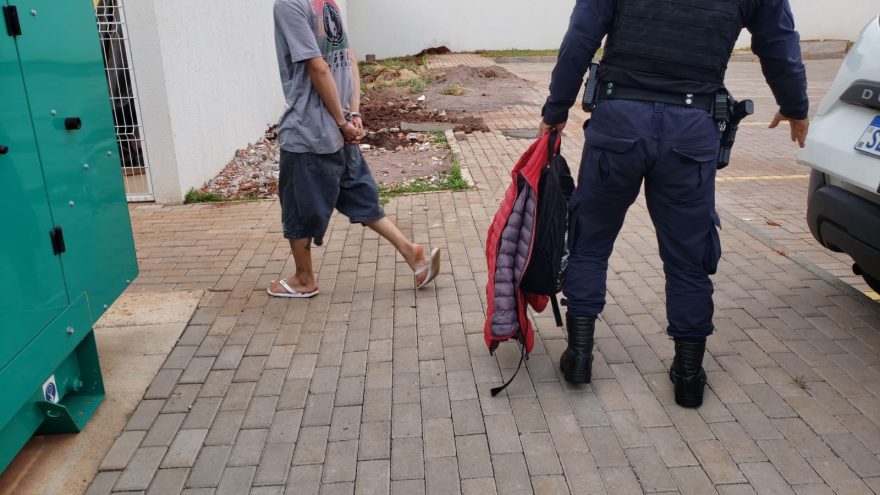 Rapaz é preso por descumprir medida protetiva contra ex-companheira