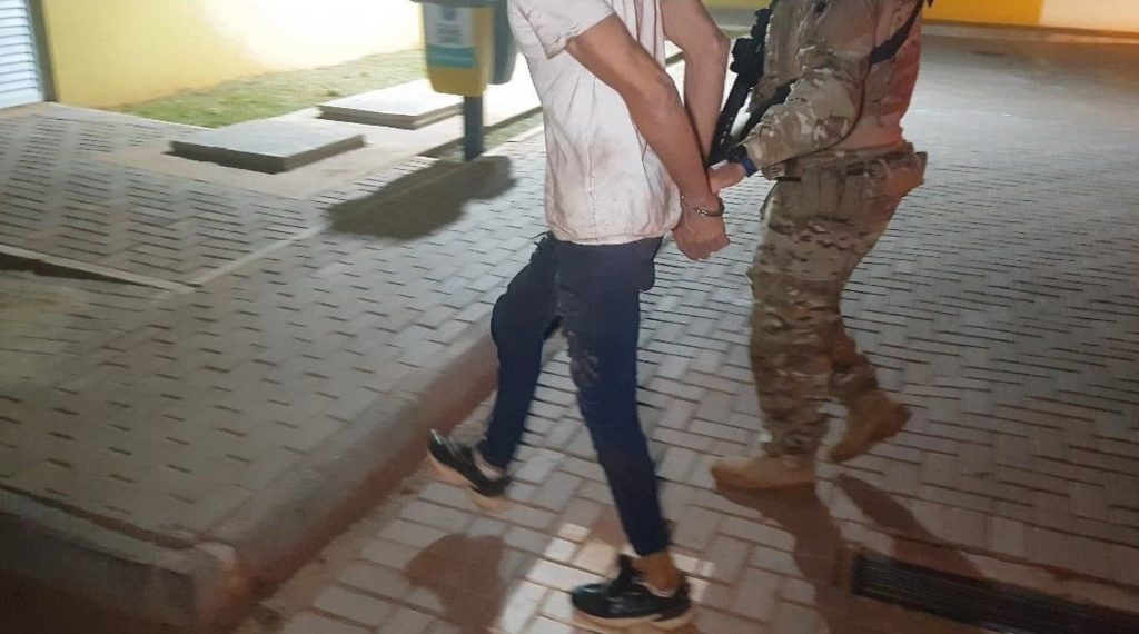 Caminhoneiro é detido pelo Núcleo de Operações Especiais da PRF em Cascavel