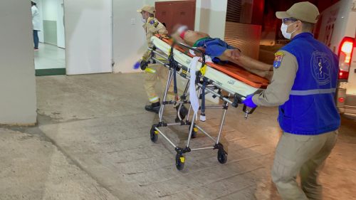 Homem é socorrido após ser agredido no Santa Cruz