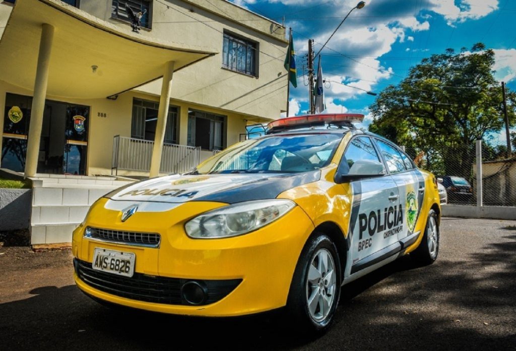 Homem é preso após tentar estuprar a enteada de 15 anos e por posse de arma de fogo
