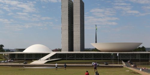 Imagem referente a Congresso promulga emenda constitucional da reforma tributária