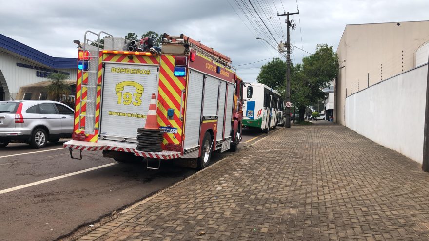 Mulher fica presa em catraca de ônibus e mobiliza Bombeiros e Samu