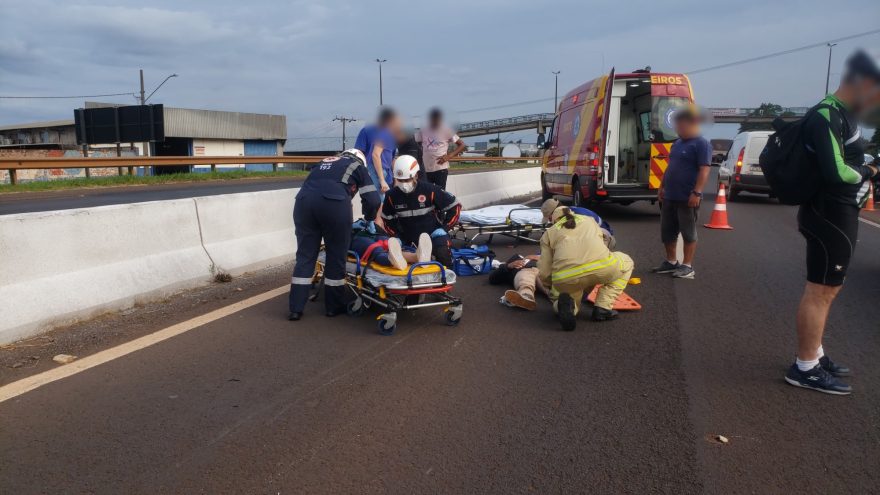 Mãe e filho ficam feridos em acidente de trânsito na PRc-467