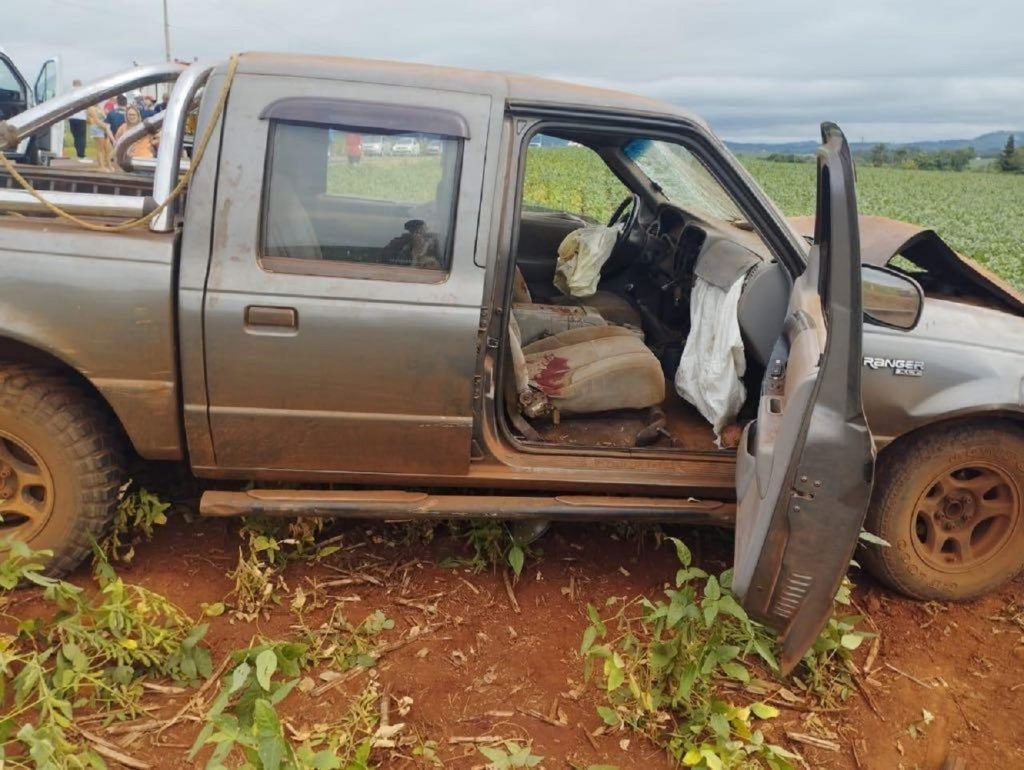 Grave acidente é registrado na PR 495, na entrada de Entre Rios do Oeste