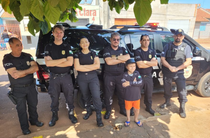 “Operação Papai Noel”: PCPR realiza sonho de garotinho que almeja ser policial