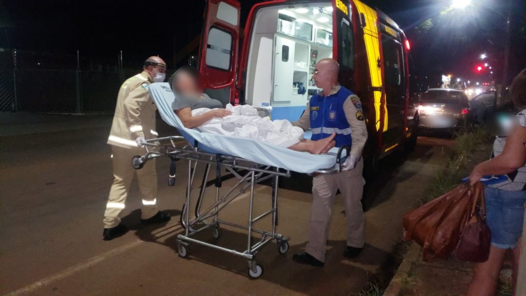 Mulher passa mal dentro de carro e envolve-se em acidente de trânsito