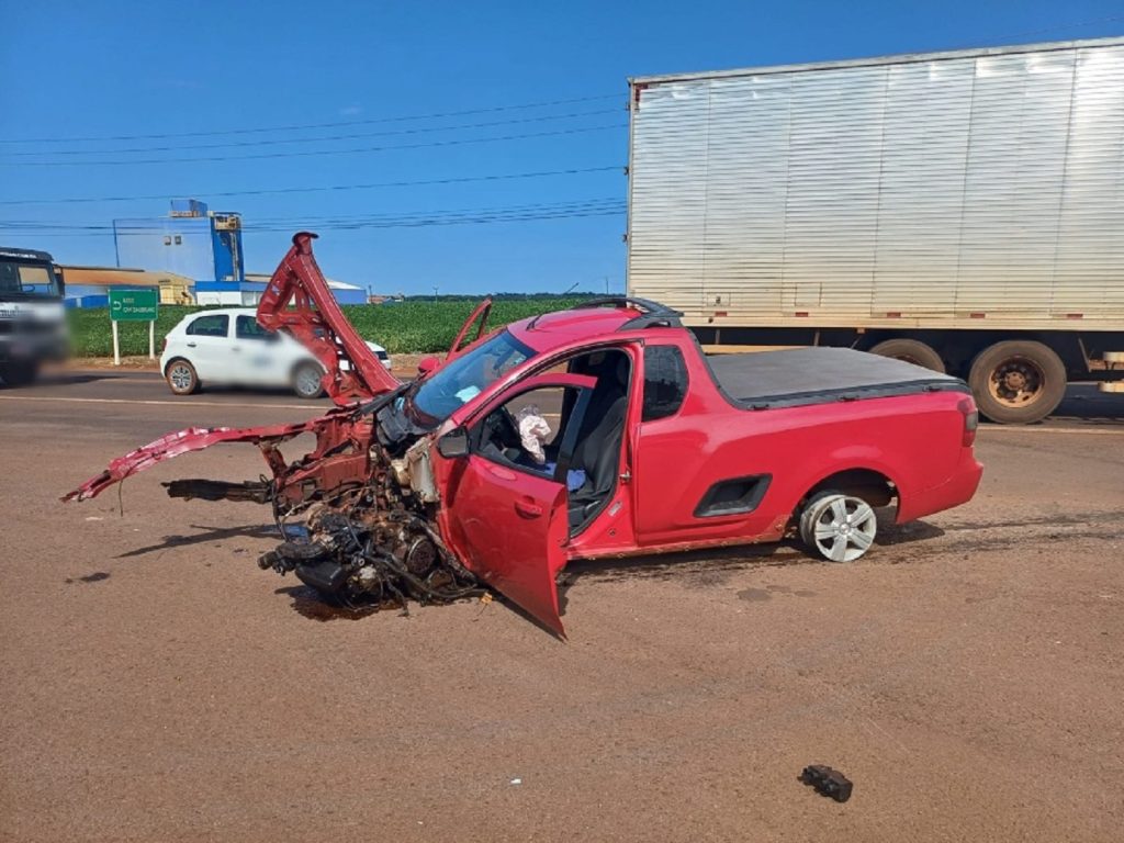 Violenta colisão deixa dois feridos na rodovia PR-182, em Toledo