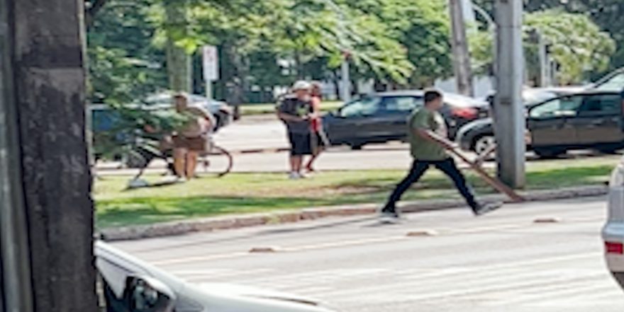 Pancadaria no Centro: moradores de Rua transformam Avenida Brasil em Ringue