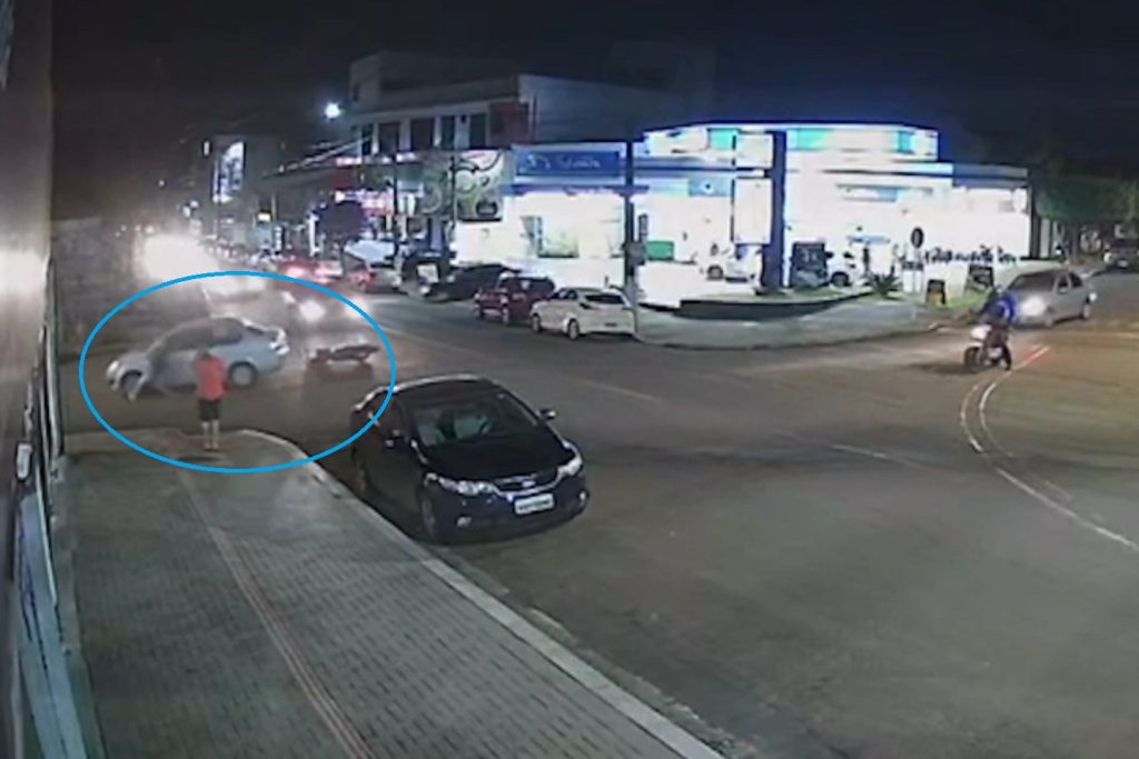 Fuga Covarde: Condutor Vaza e Deixa Motociclista Ferida na Jacarezinho!