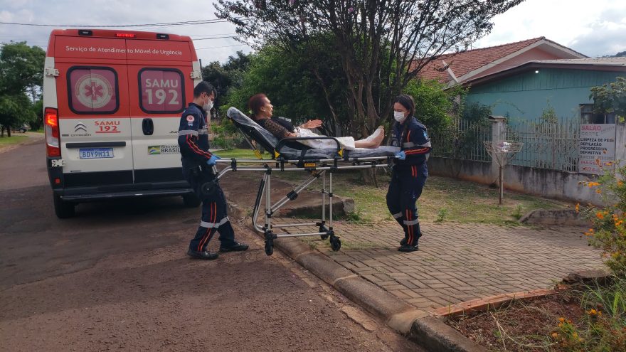 Idosa de 71 anos sofre queda no Centro de Cascavel