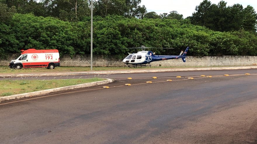 Em estado grave, paciente é trazido a Cascavel com o helicóptero do Consamu
