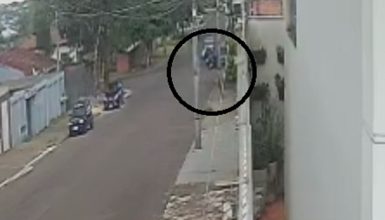 Imagem referente a Vídeo mostra que ocorreu luta corporal entre atirador e Rudinei Cecchetti antes de homicídio